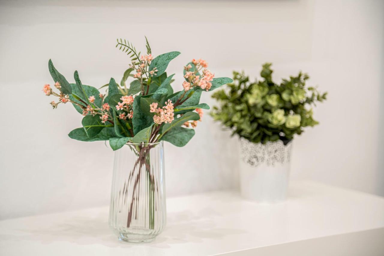 Sagrada Familia C&D Lovely Apartment Barcelona Bagian luar foto