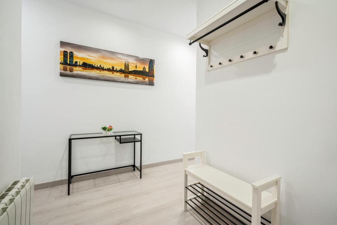 Sagrada Familia C&D Lovely Apartment Barcelona Bagian luar foto