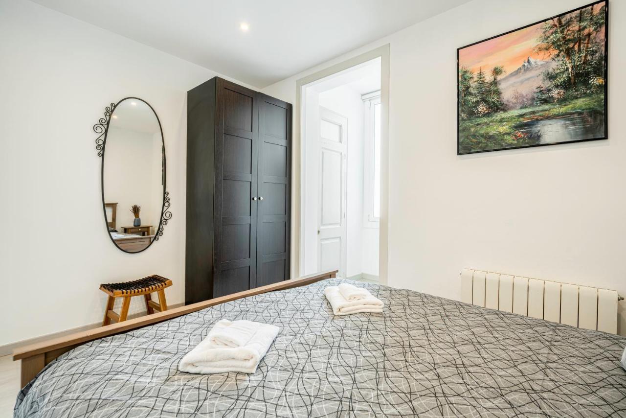 Sagrada Familia C&D Lovely Apartment Barcelona Bagian luar foto